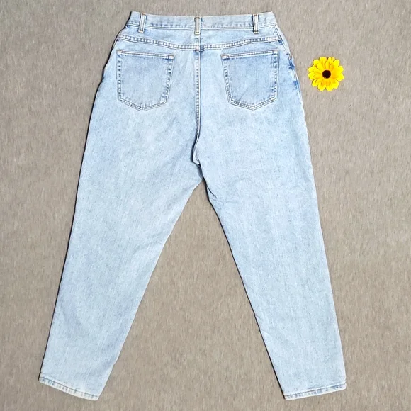 Vintage Wrangler Light Wash High Rise Tapered Leg Baggy Relaxed Mom Jeans - Picture 1 of 9